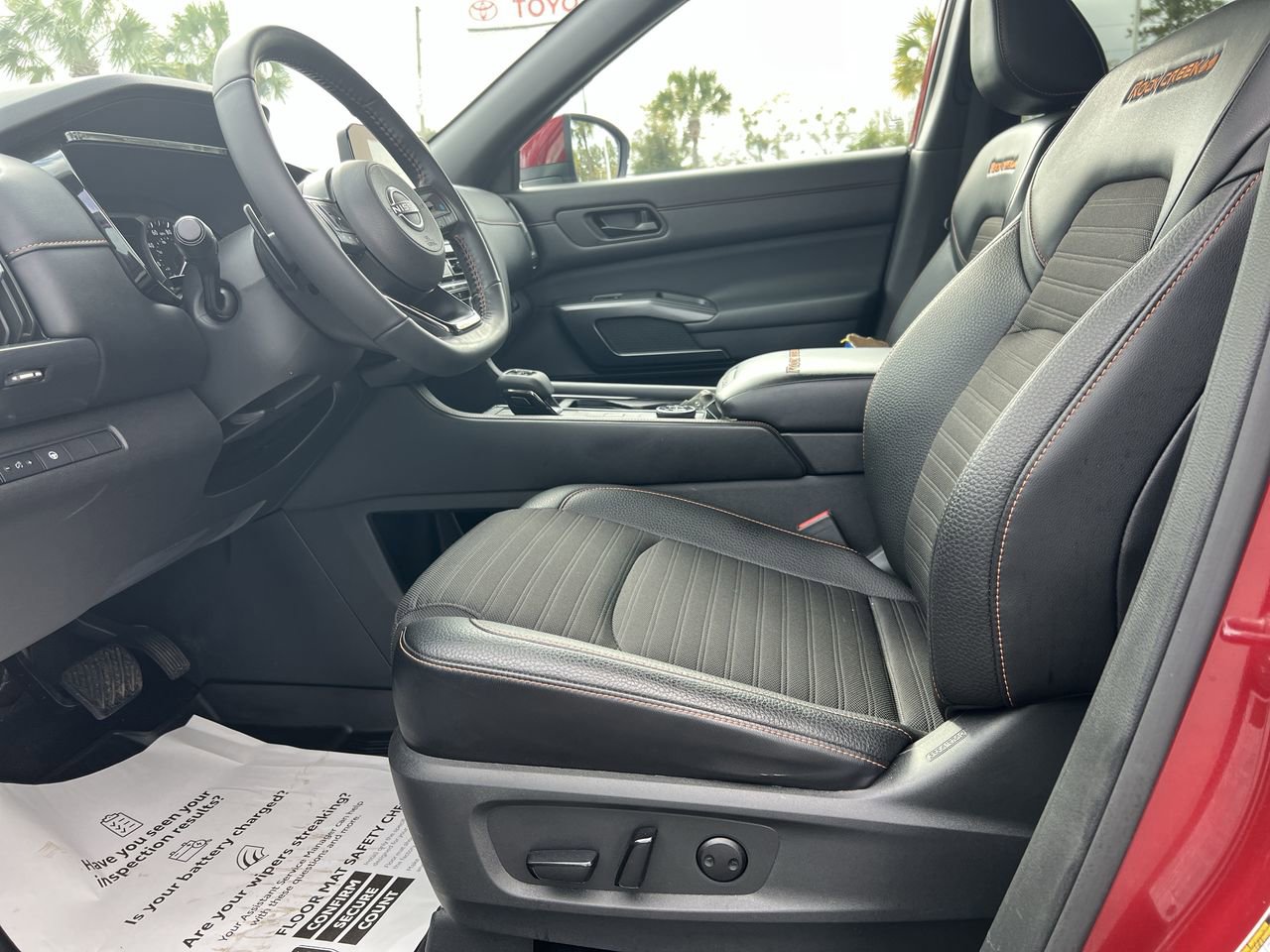 Used 2024 Nissan Pathfinder Rock Creek image 16