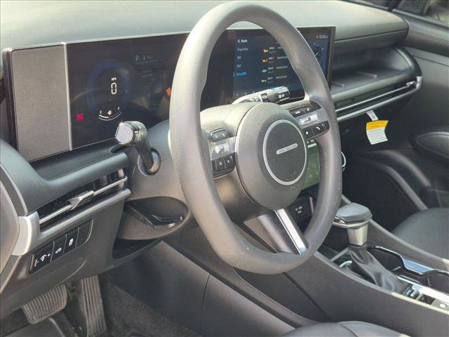 Used 2025 Hyundai Santa Cruz SEL FWD image 9