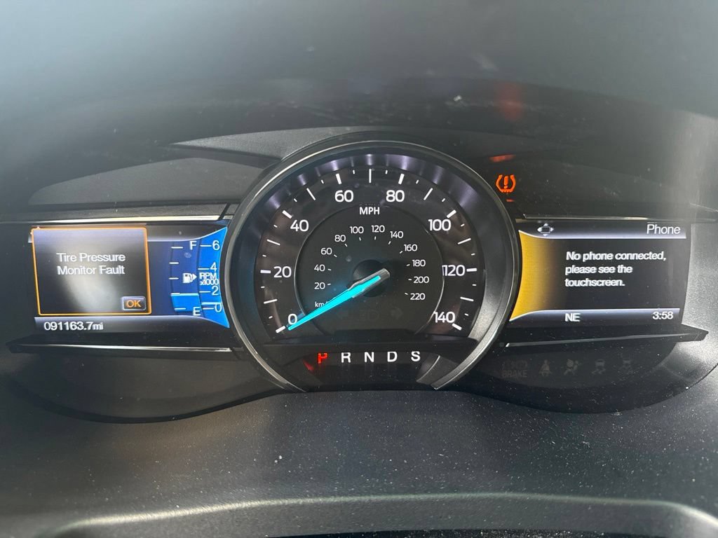 Used 2016 Ford Explorer XLT w/ Equipment Group 202A AWD/4WD image 23