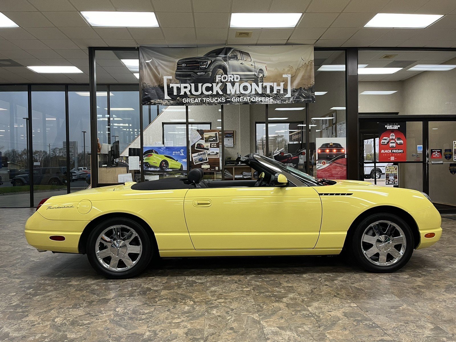 Used 2002 Ford Thunderbird image 5