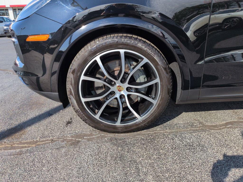 Used 2020 Porsche Cayenne S AWD/4WD image 27