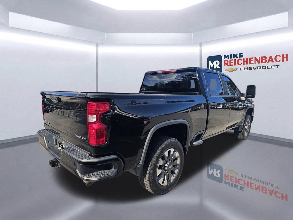 Used 2024 Chevrolet Silverado 2500 Custom w/ Custom Convenience Package RWD image 4