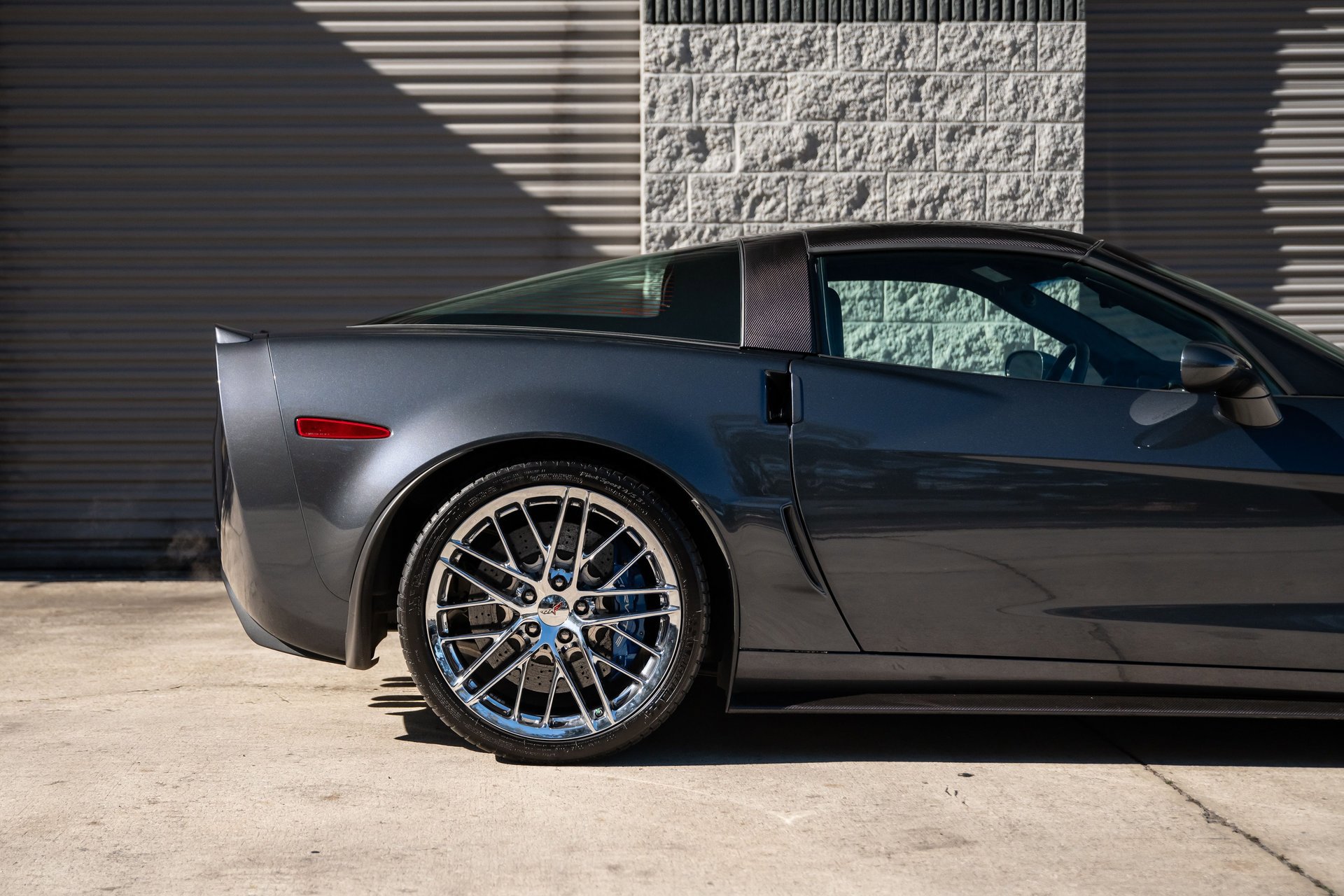 Used 2009 Chevrolet Corvette ZR1 w/ Preferred Equipment Group image 18