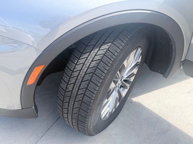 Used 2025 Cadillac XT4 Premium Luxury image 37