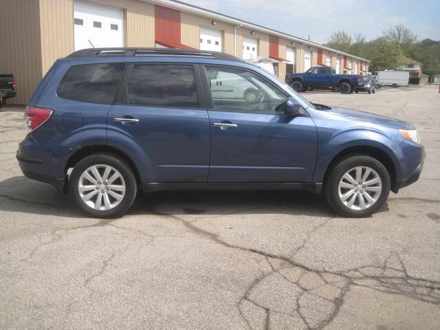 Used 2012 Subaru Forester 2.5X Premium w/ All-Weather Pkg AWD/4WD image 4