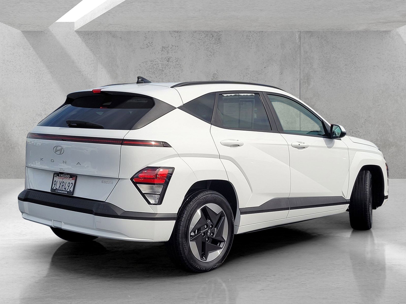 Used 2024 Hyundai Kona SEL image 4