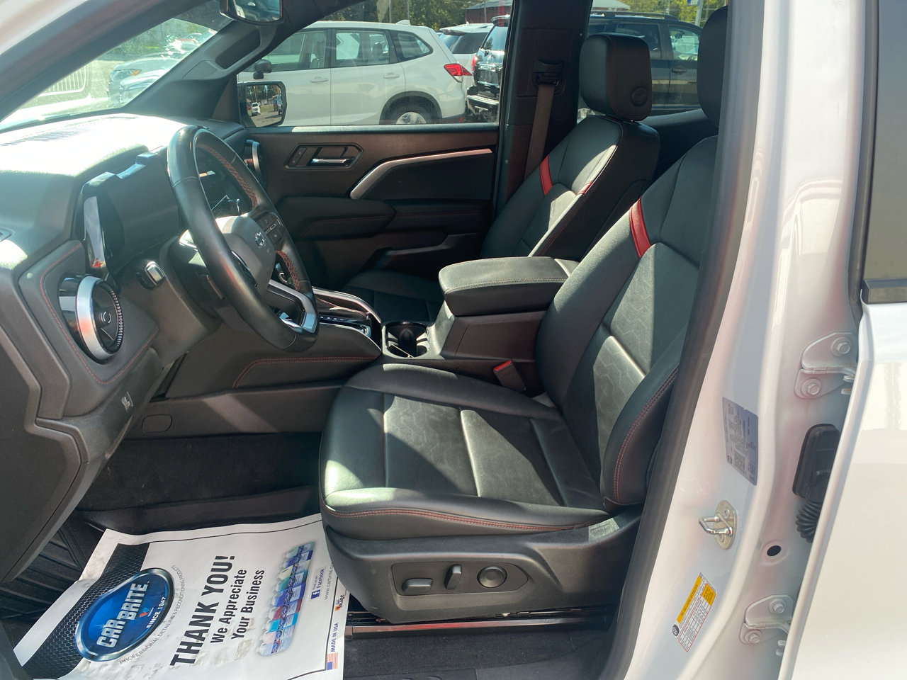 Used 2023 Chevrolet Colorado Z71 w/ Z71 Convenience Package 2 image 10