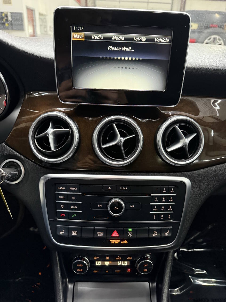 Used 2017 Mercedes-Benz GLA 250 4MATIC image 27