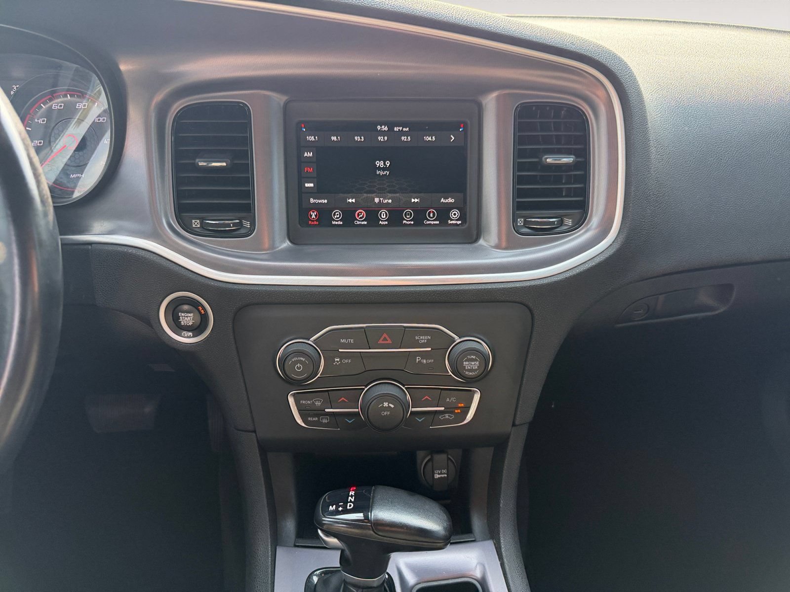 Used 2020 Dodge Charger SXT w/ Blacktop Package RWD image 11