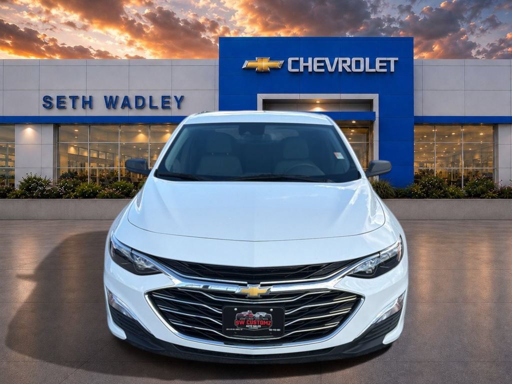 Used 2023 Chevrolet Malibu LS FWD image 2