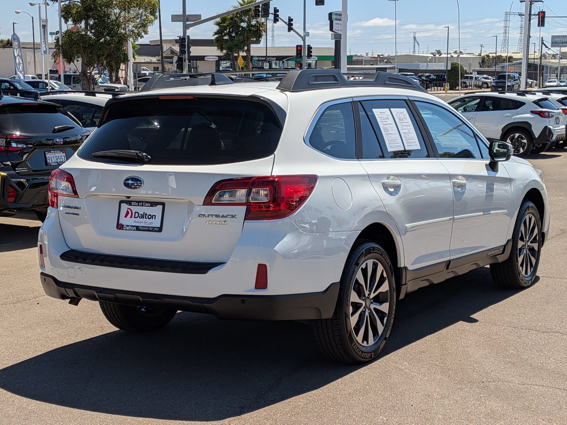 Used 2017 Subaru Outback 2.5i Limited AWD/4WD image 4