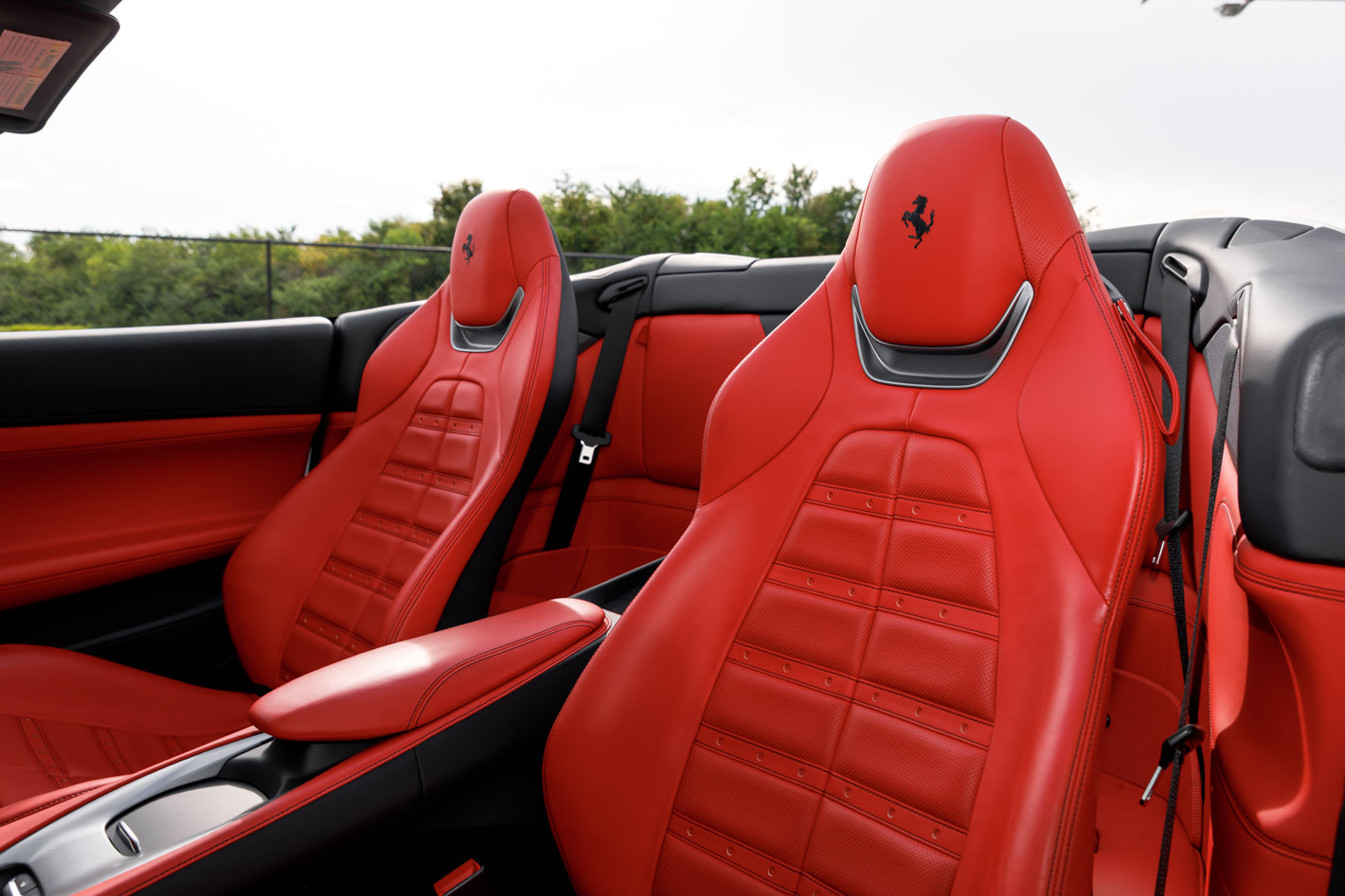 Used 2023 Ferrari Portofino M RWD image 28