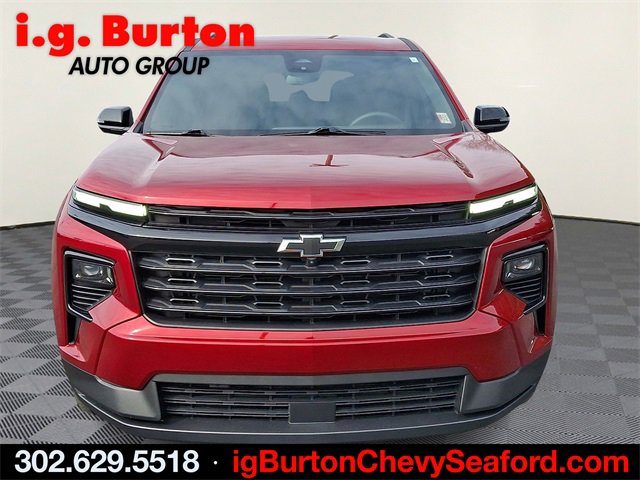 Certified 2024 Chevrolet Traverse LT w/ Midnight/Sport Edition image 2