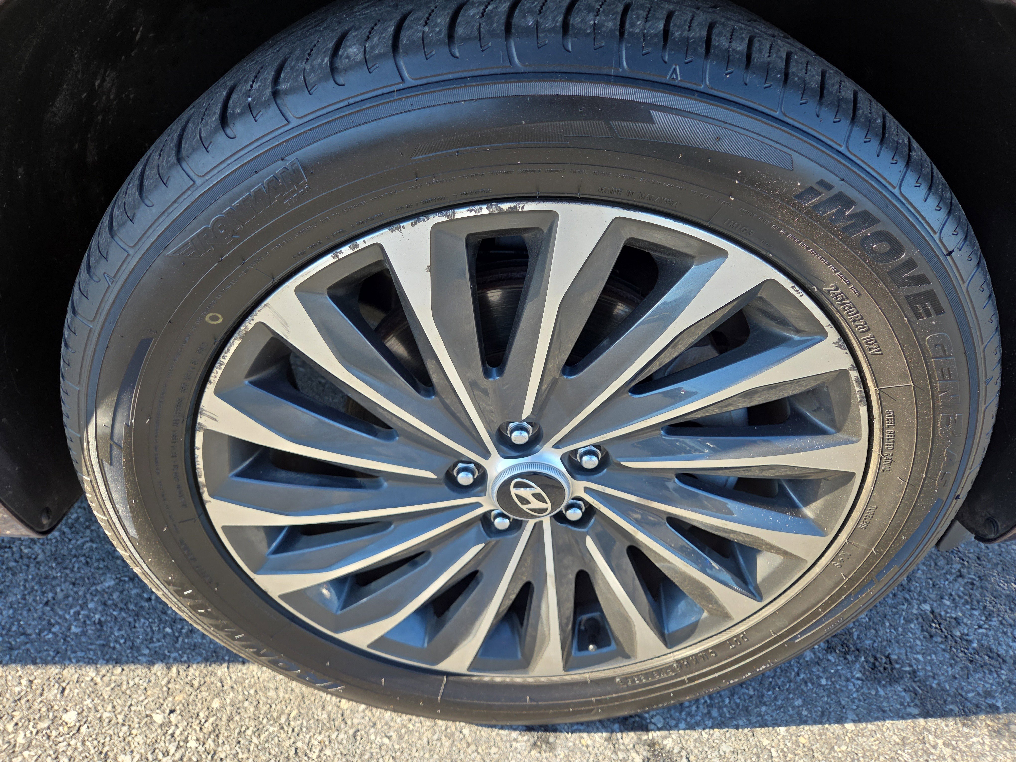 Used 2024 Hyundai Palisade Calligraphy image 10