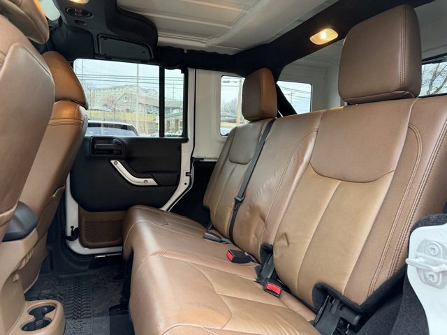 Used 2018 Jeep Wrangler Unlimited Rubicon w/ Connectivity Group image 35