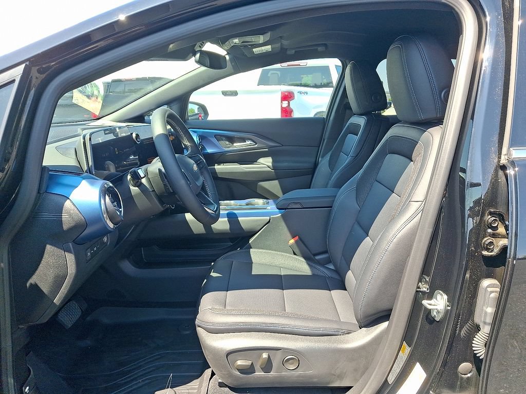 New 2026 Chevrolet Equinox EV LT FWD image 6