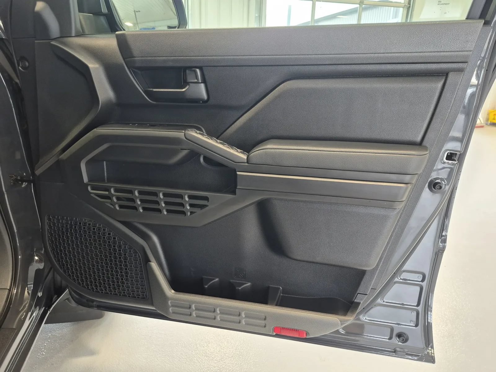 Used 2024 Toyota Tacoma SR AWD/4WD image 18
