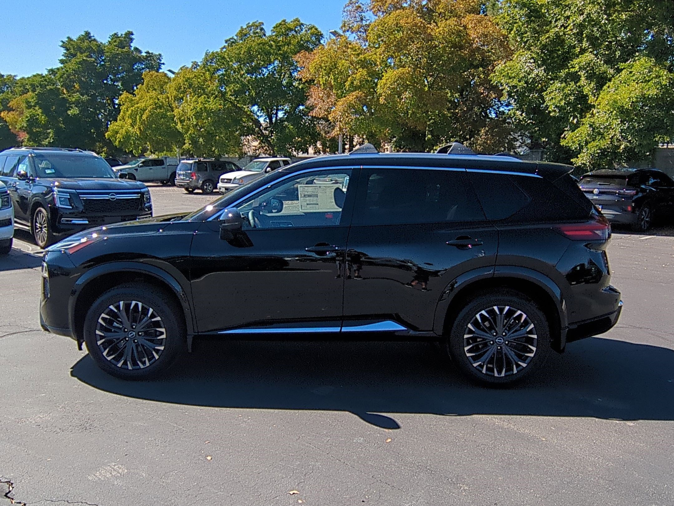 New 2026 Nissan Rogue Platinum w/ Platinum Premium Package image 9