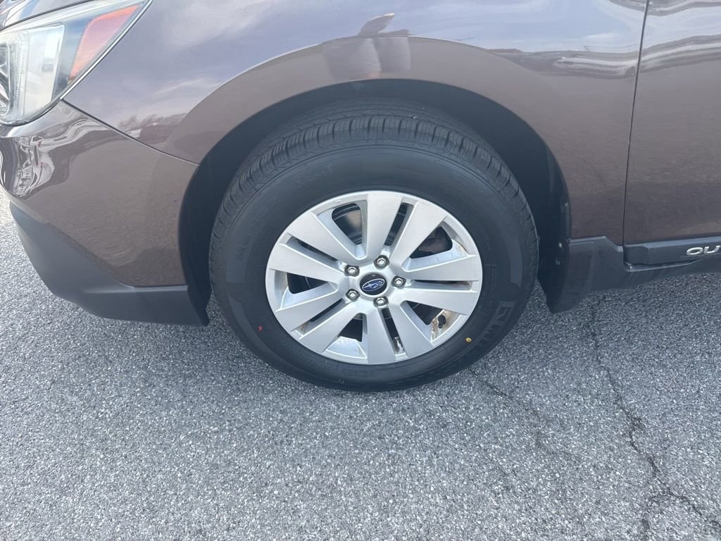 Used 2019 Subaru Outback 2.5i image 10