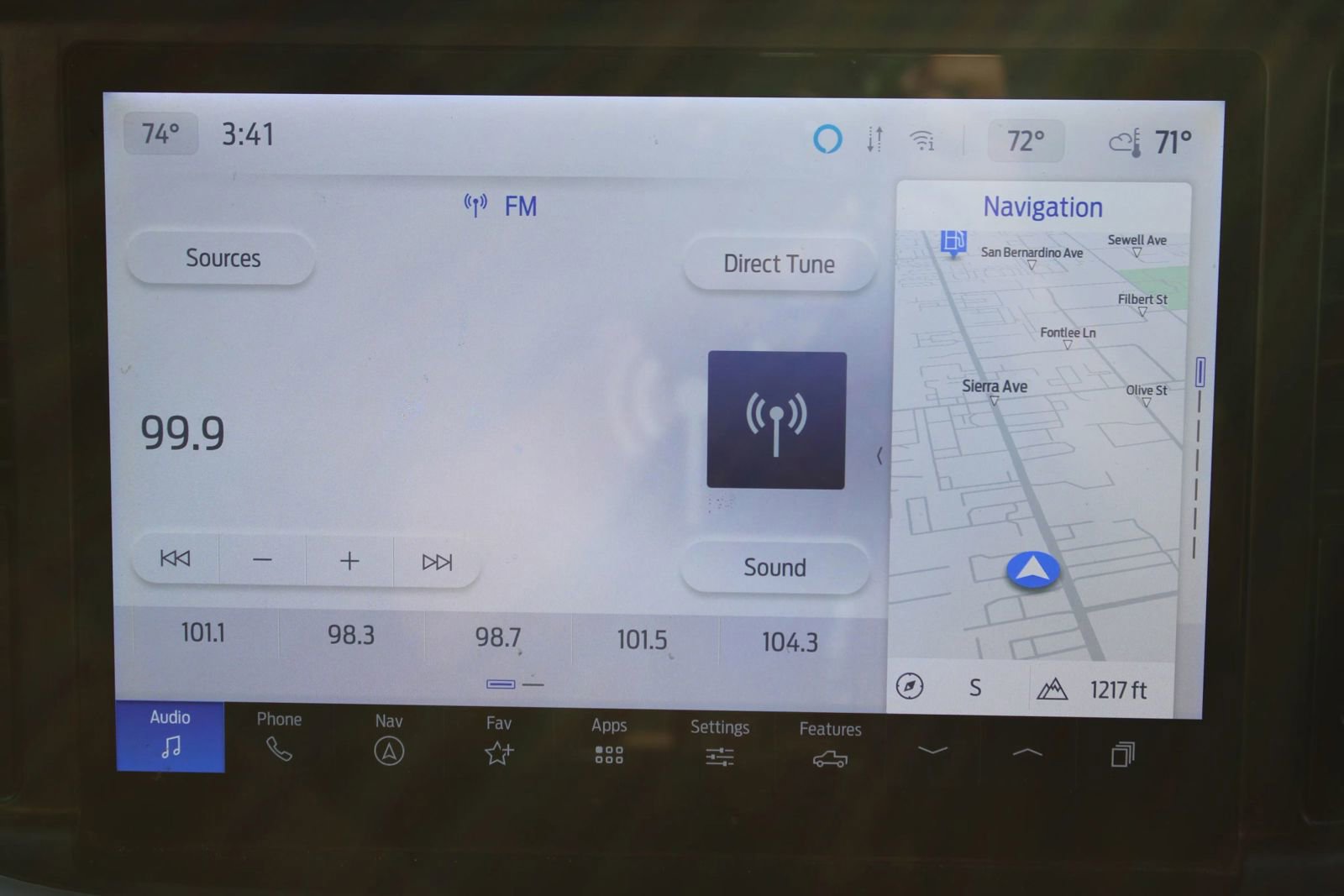 Used 2023 Ford F150 Lightning XLT image 38