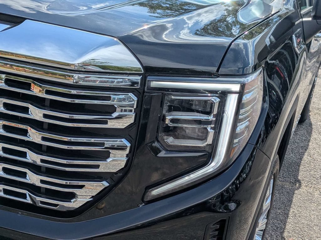 New 2026 GMC Sierra 1500 Denali w/ Denali Reserve Package AWD/4WD image 10