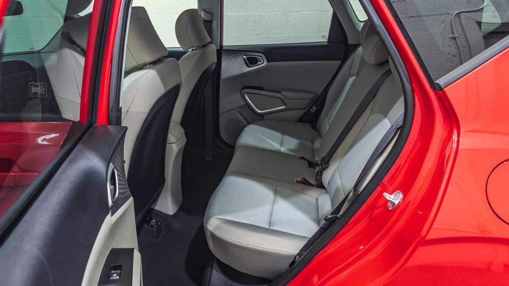 Used 2021 Kia Soul LX image 14