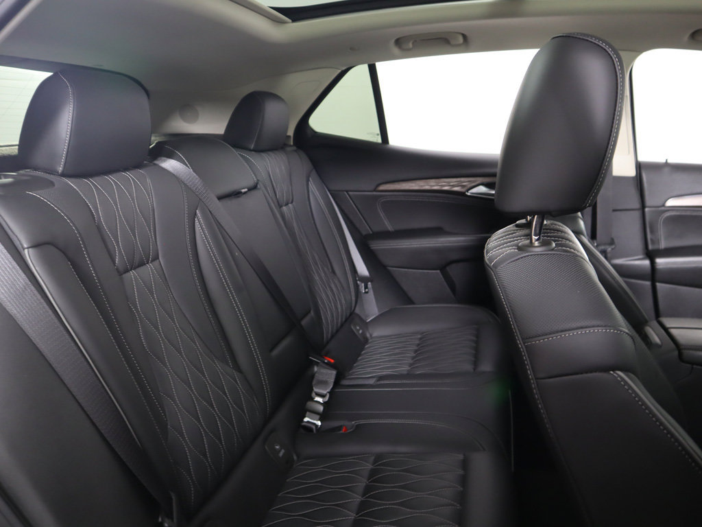 Used 2023 Buick Envision Avenir AWD/4WD image 41