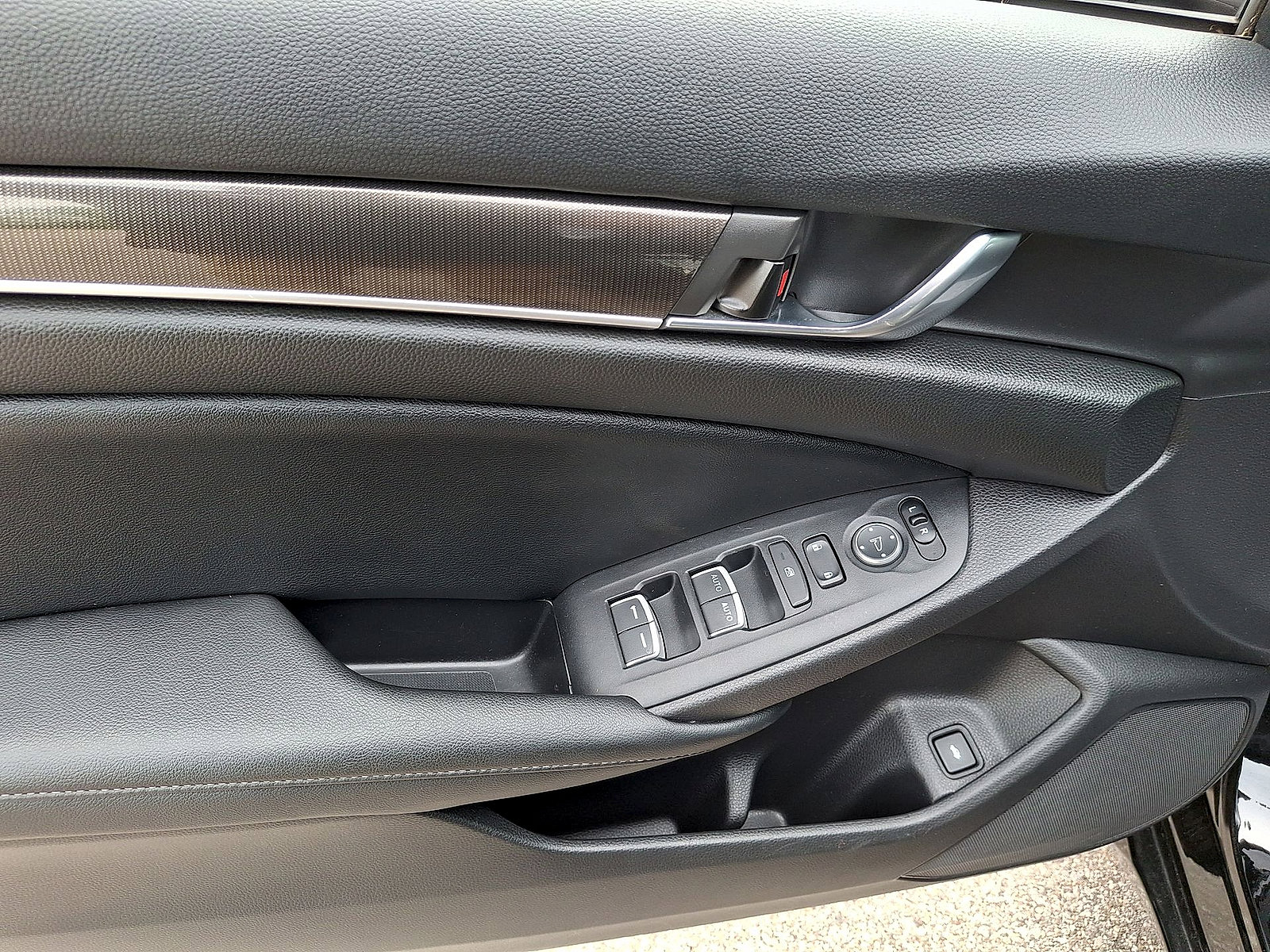Used 2021 Honda Accord Sport image 10
