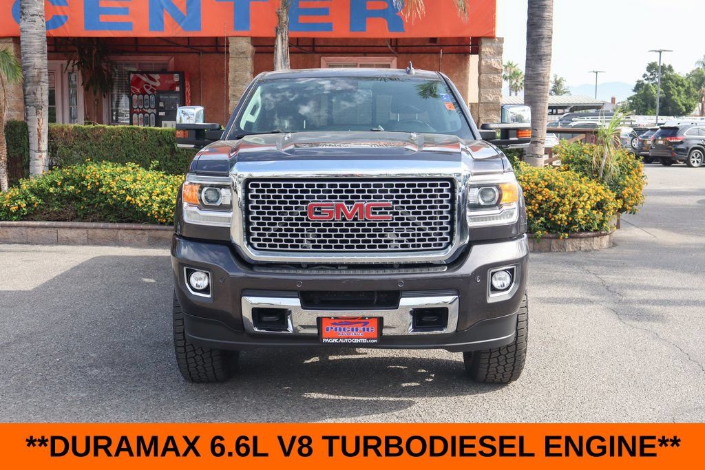 Used 2016 GMC Sierra 2500 Denali w/ Duramax Plus Package AWD/4WD image 3