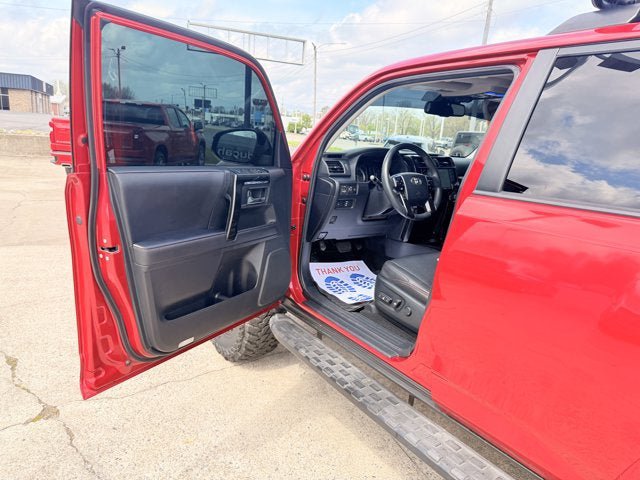 Used 2021 Toyota 4Runner Venture w/ Moonroof Package AWD/4WD image 16
