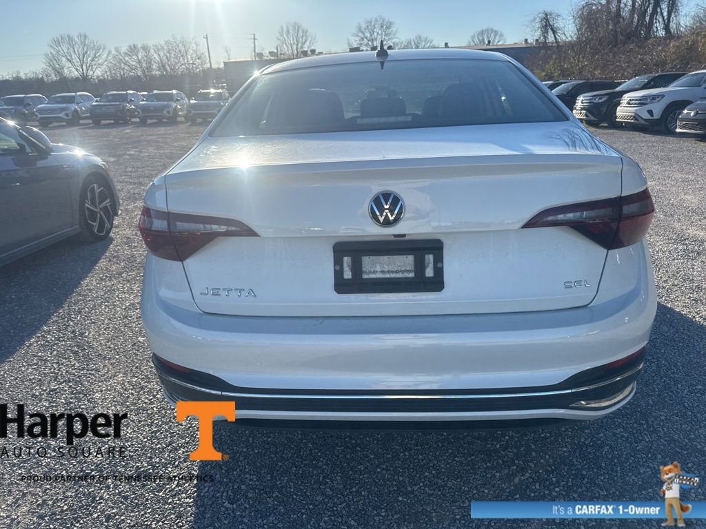 Used 2024 Volkswagen Jetta SEL image 3