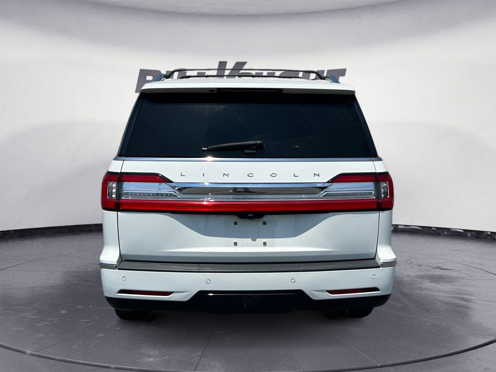Certified 2021 Lincoln Navigator Reserve w/ Luxury Package AWD/4WD image 4