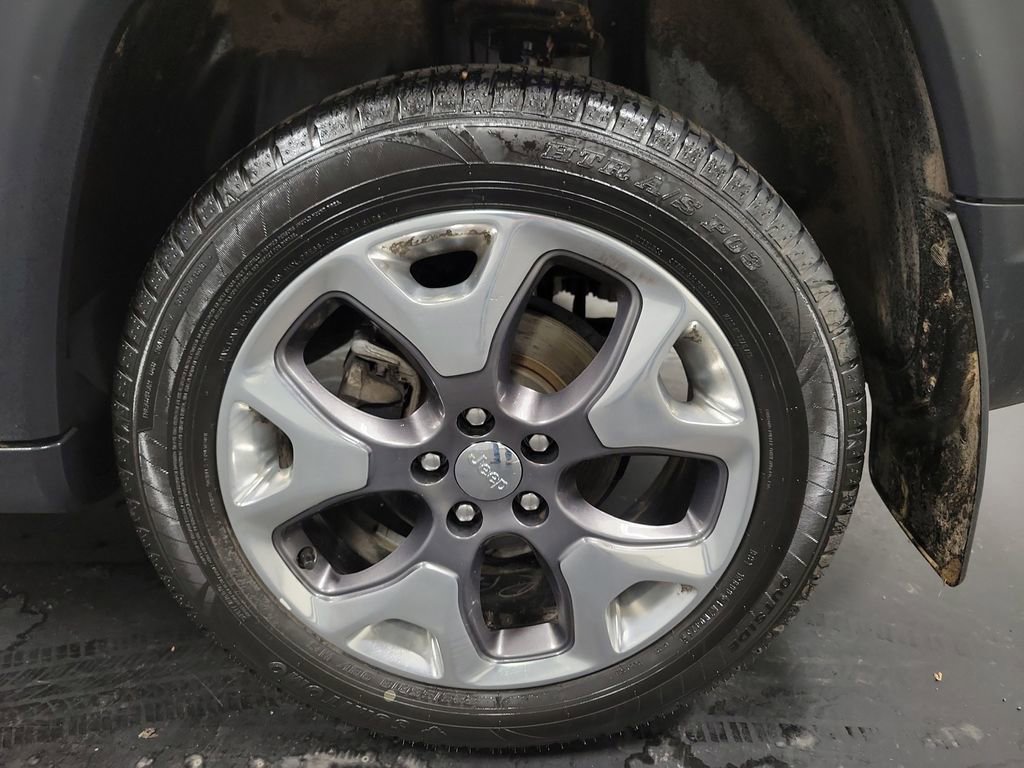 Used 2021 Jeep Compass Limited image 10