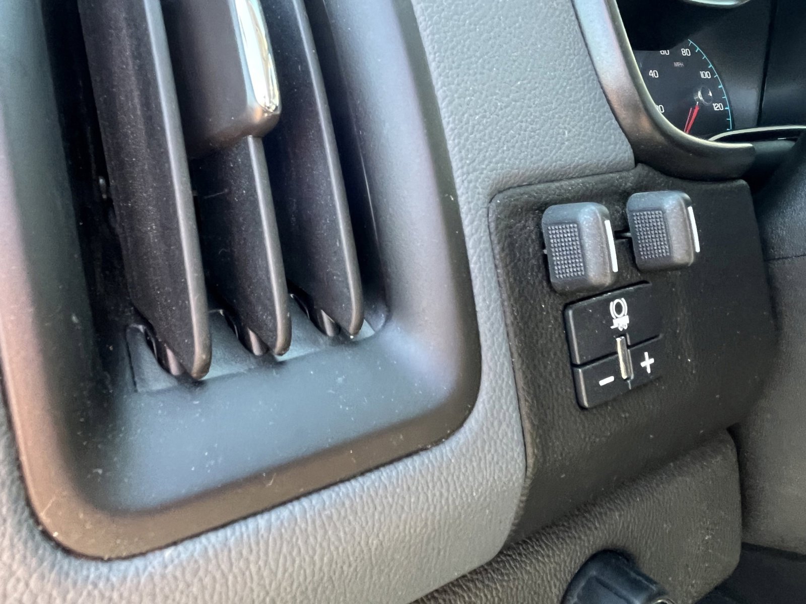 Used 2022 Chevrolet Colorado Z71 image 17