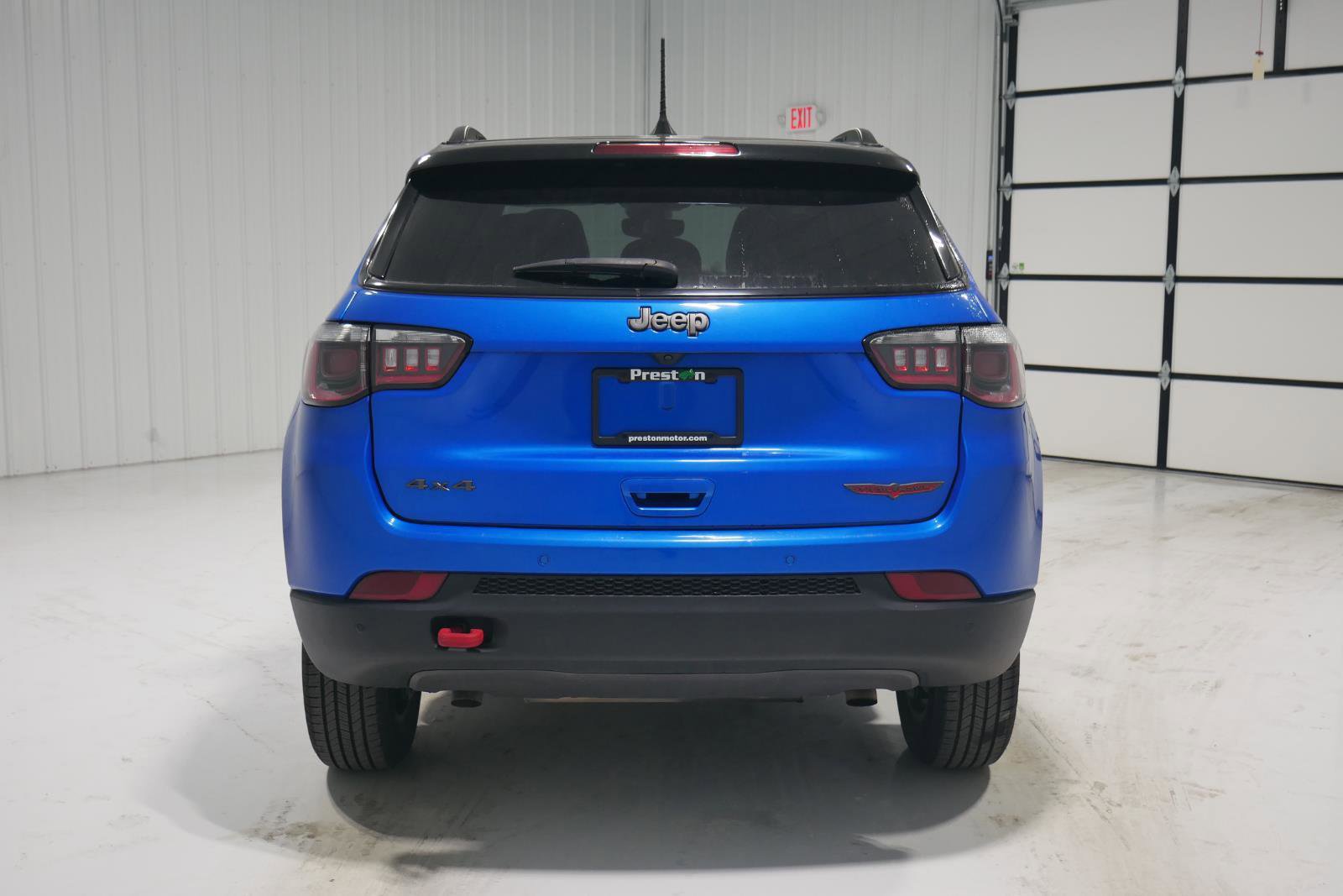 Used 2023 Jeep Compass Trailhawk image 6