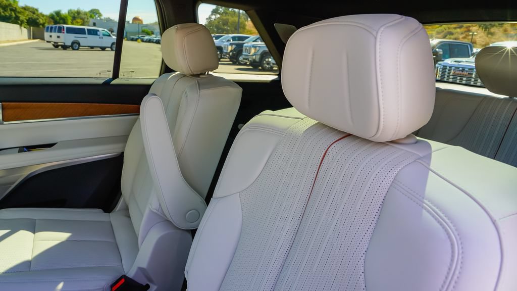 New 2027 Cadillac Vistiq Sport AWD/4WD image 15