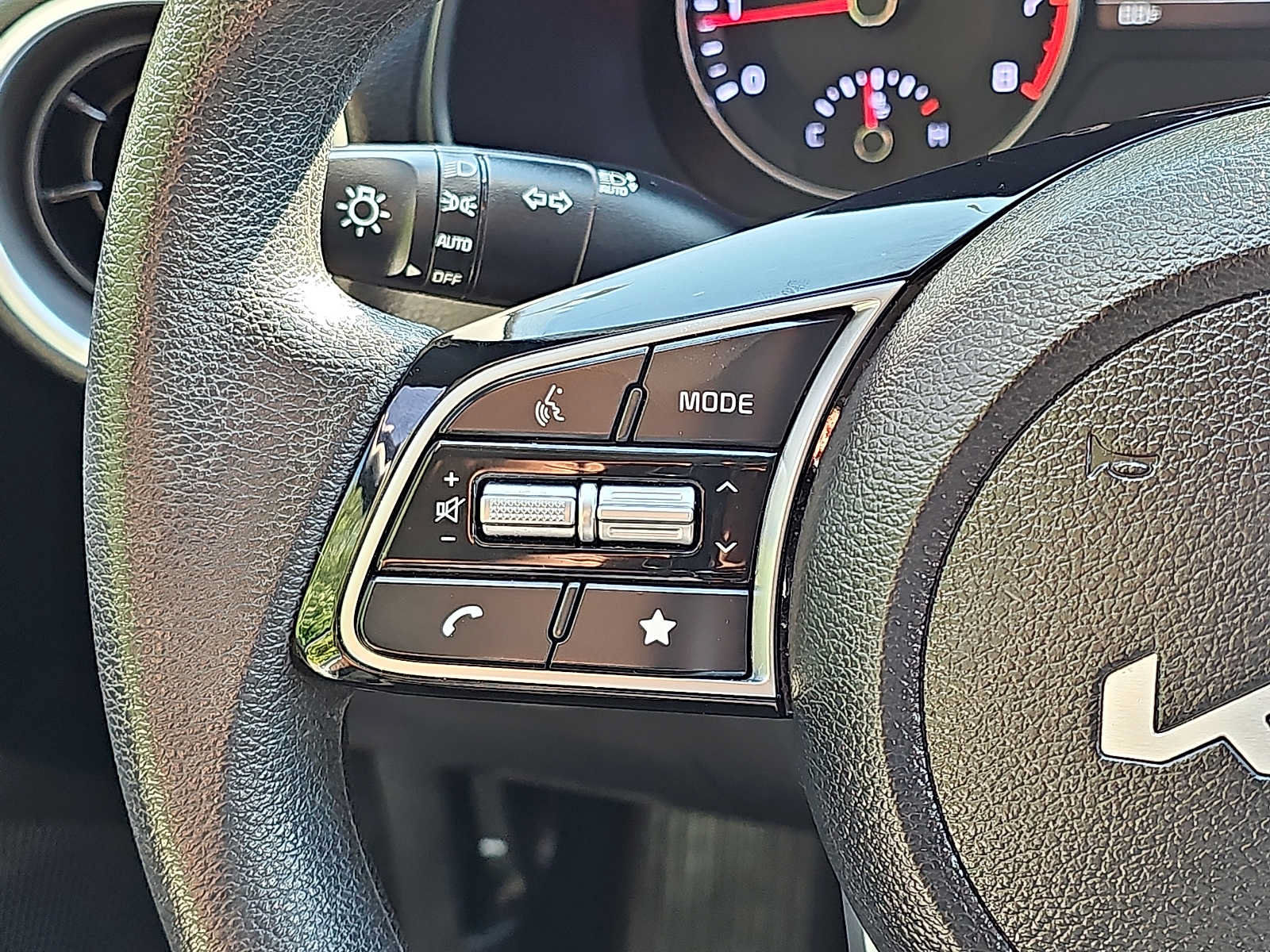 Used 2024 Kia Forte LXS FWD image 20