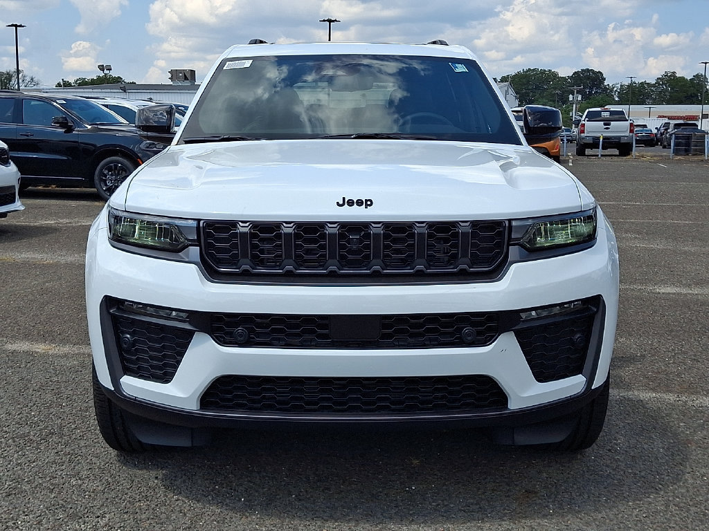 New 2026 Jeep Grand Cherokee L Limited AWD/4WD image 2