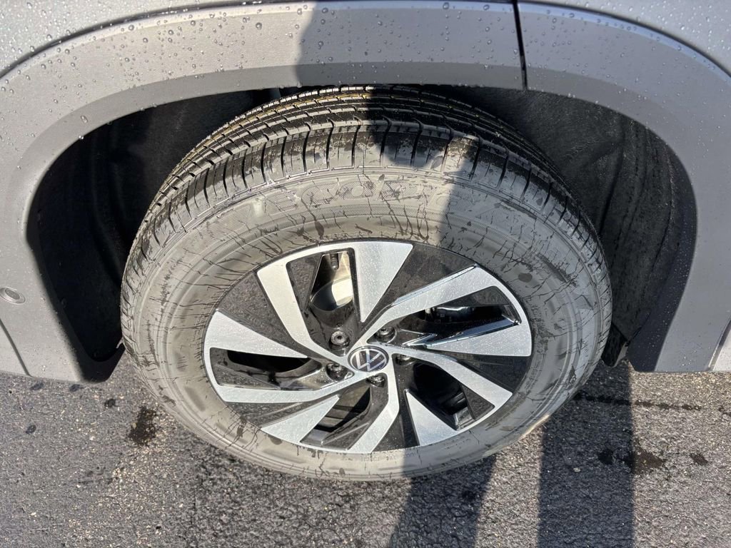 New 2026 Volkswagen Tiguan S image 10