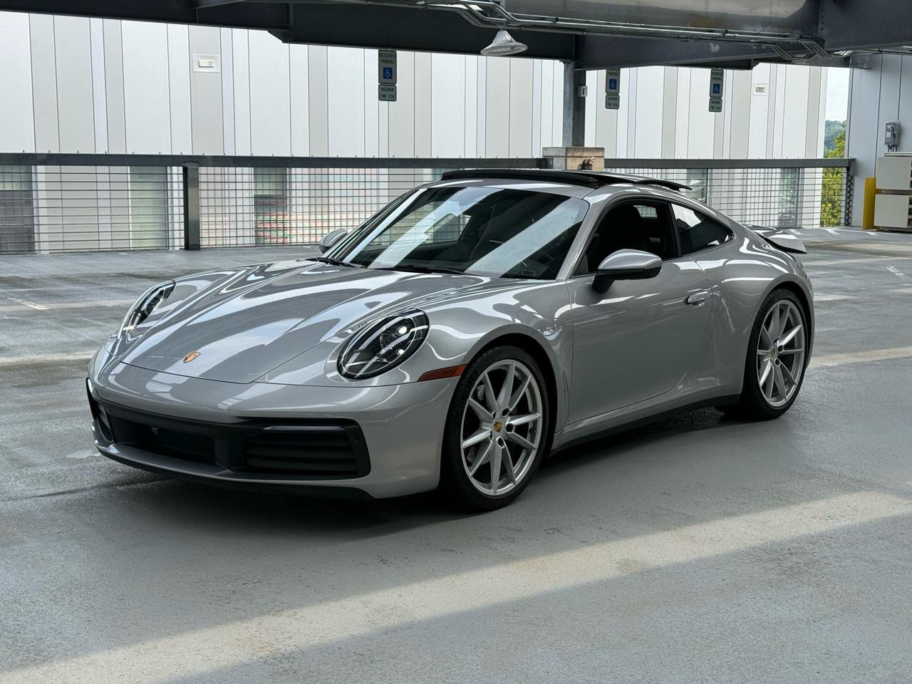 Used 2024 Porsche 911 Carrera w/ Premium Package RWD image 9