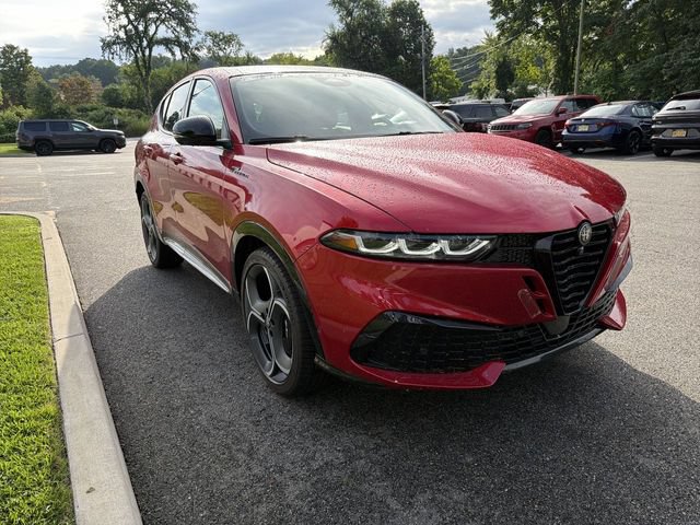 New 2026 Alfa Romeo Tonale w/ Active Assist Package AWD/4WD image 2
