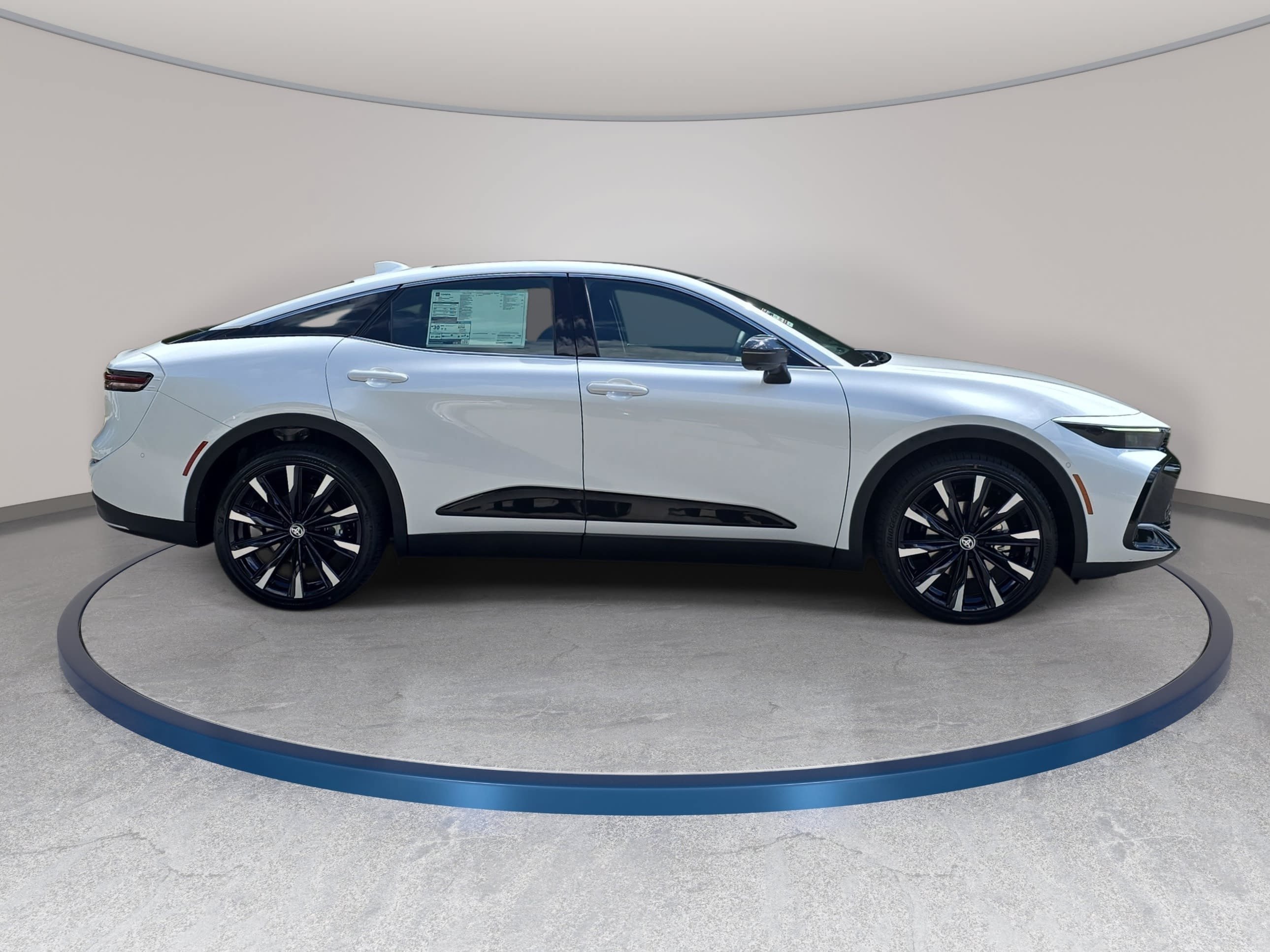 New 2026 Toyota Crown Platinum AWD/4WD image 4