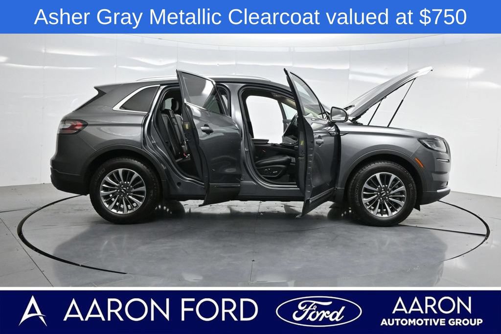 Used 2023 Lincoln Nautilus FWD w/ Premium Package image 3
