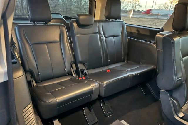 Used 2024 Ford Expedition Max XLT image 21