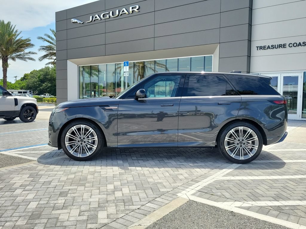 New 2026 Land Rover Range Rover Sport Dynamic SE AWD/4WD image 2