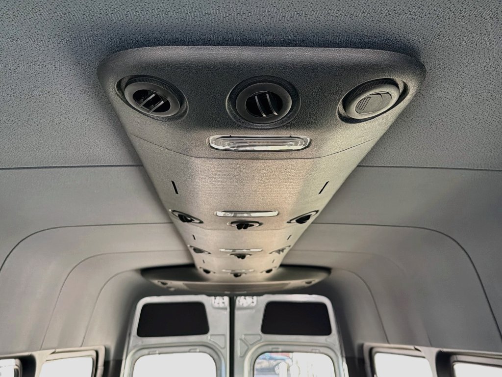 Used 2024 Mercedes-Benz Sprinter 2500 image 24