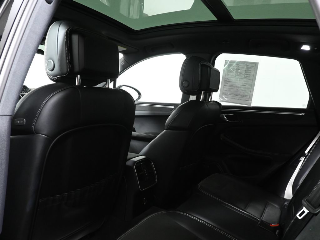 Used 2024 Porsche Macan GTS AWD/4WD image 37