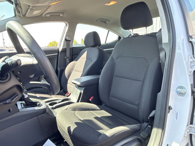 Used 2019 Hyundai Elantra SE w/ Cargo Package image 13