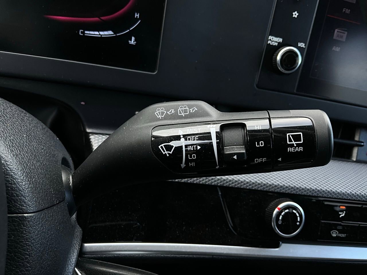 Used 2025 Kia Sportage LX image 34