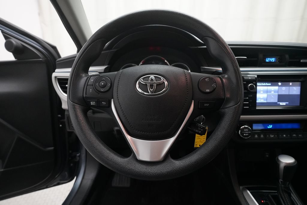 Used 2016 Toyota Corolla LE FWD image 4